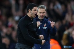 恩古莫哈加盟利物浦：英超足球新星挑战与机遇并存