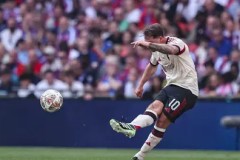 登贝莱：速度与天赋铸就金球奖逆袭传奇